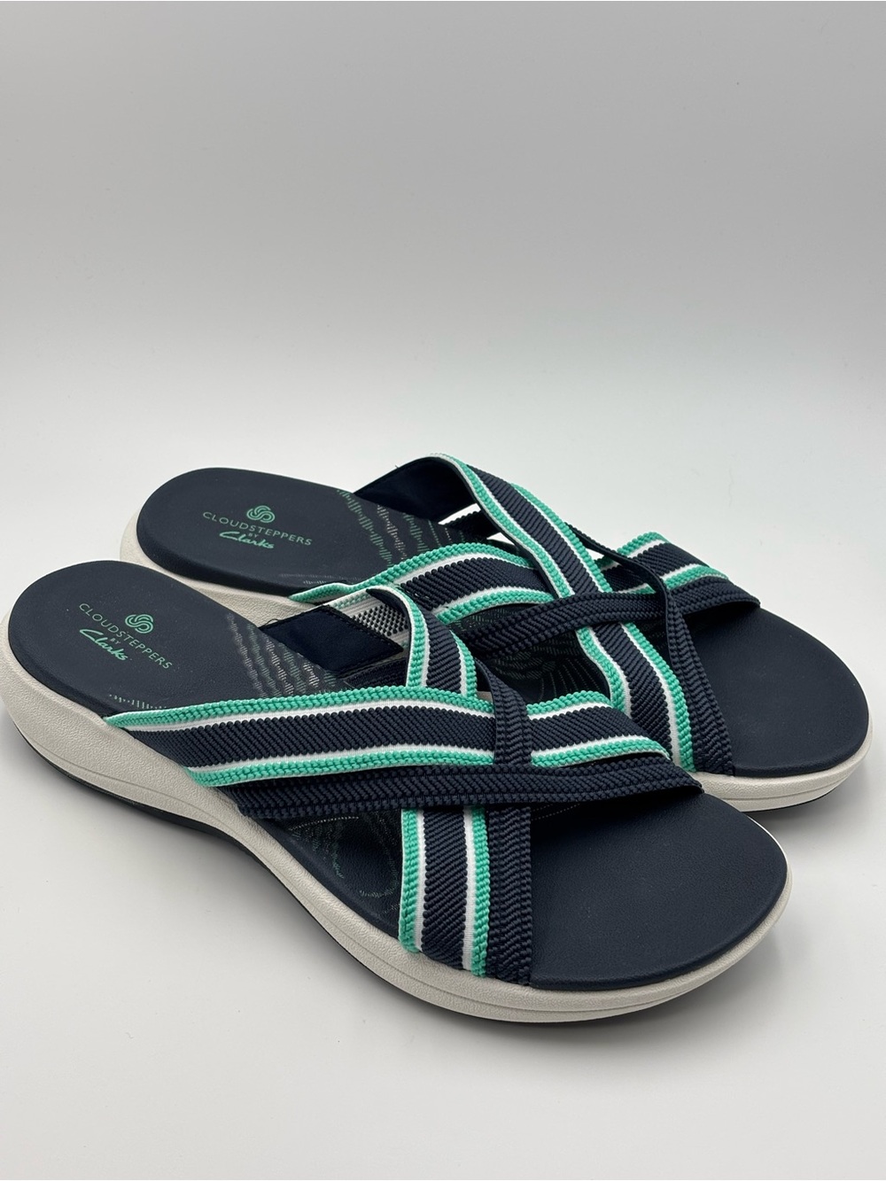Cloudsteppers by Clarks Navy and Teal Crisscross Slide Sandals Size 9.5